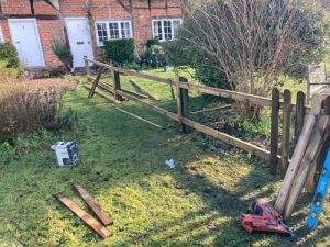 Picket Fencing Winchester Hampshire - Picket & Close Board Fencing Alresford Hinton Ampner Four Marks West Meon Bramdean Ropley Winchester