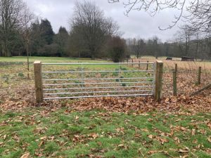 Field Gate Brockwood Hampshire - Fencing & Gates Alresford Hinton Ampner Four Marks West Meon East Meon Bramdean Ropley Winchester